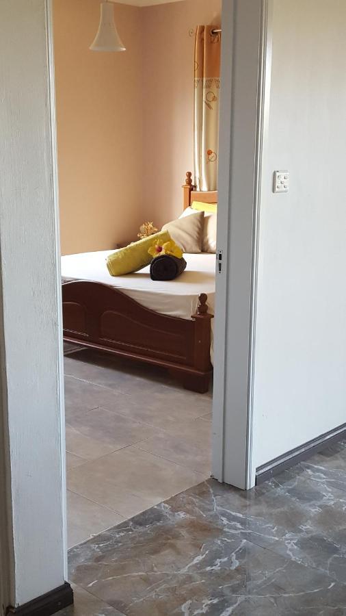 Aux Plaisirs De La Vie Chambre Chez L Habitant Flic-en-Flacq Kültér fotó