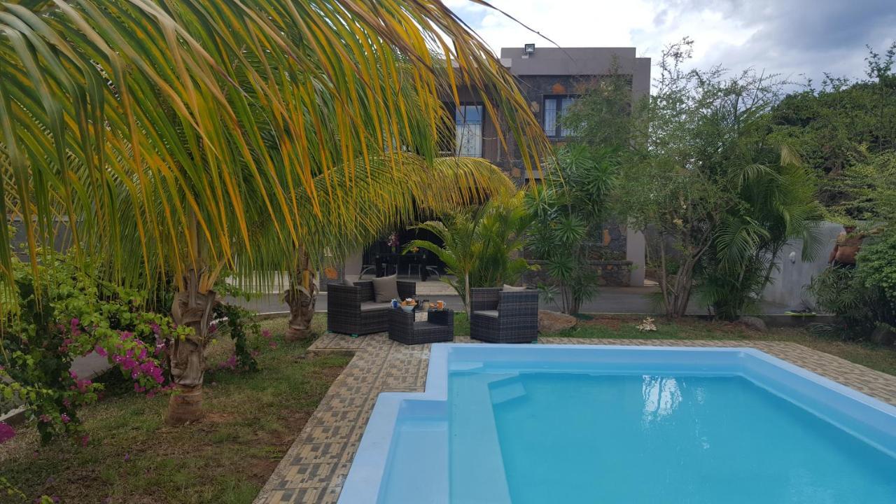 Aux Plaisirs De La Vie Chambre Chez L Habitant Flic-en-Flacq Kültér fotó